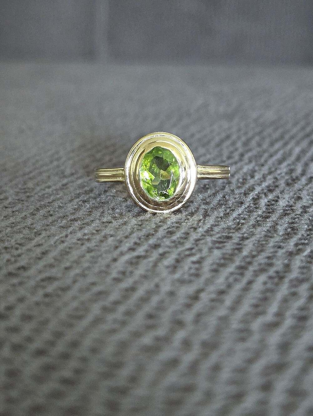 Shivam Oval Cut Peridot💚 Ring💍 - NWT - Picture 11 of 16